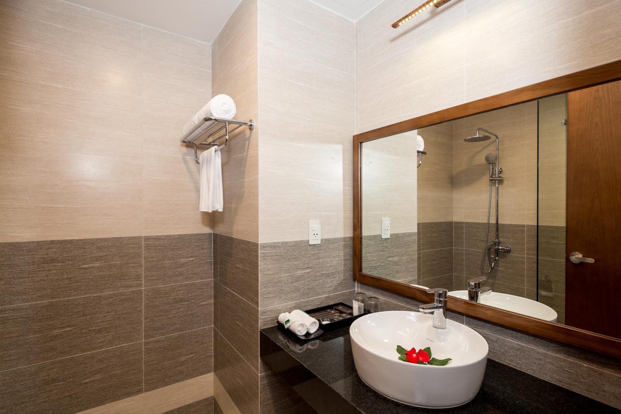 Tamarind Danang Beach Hotel Extérieur photo